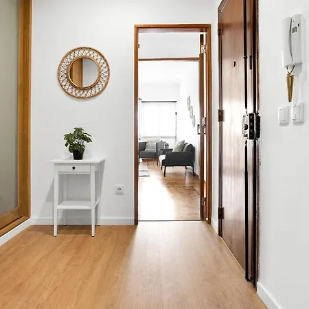 Apartman Spacious Two Bedroom In *